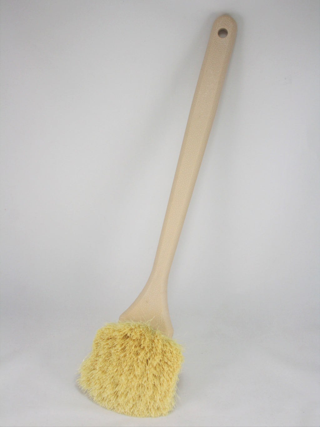 Magnolia Tampico Bristle 20-inch Gong Style Scrub Brush (78)